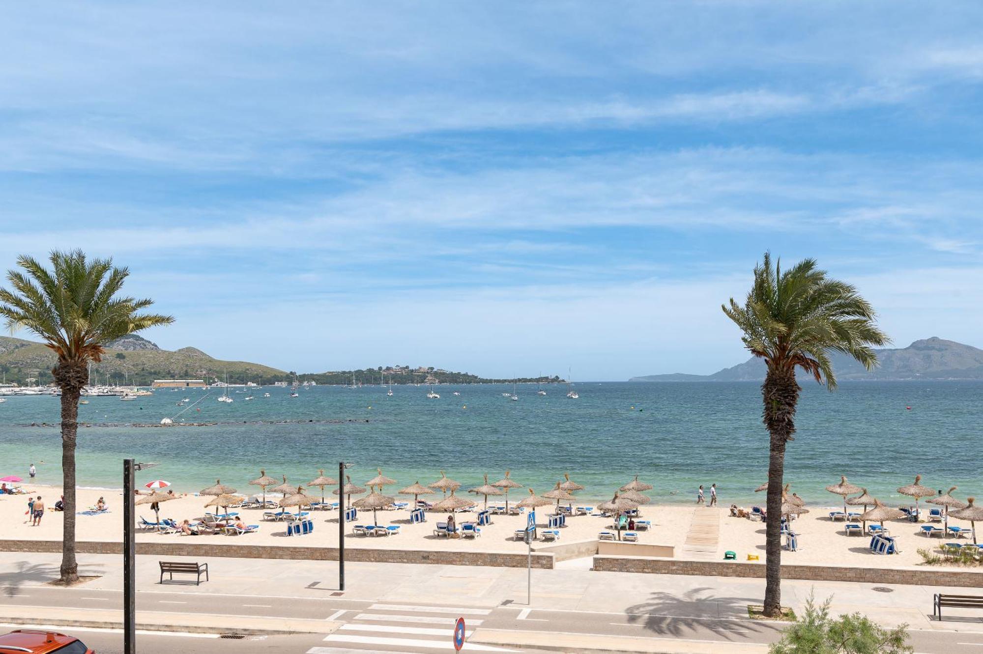 Apartment Beachfront Sivella By Sealand