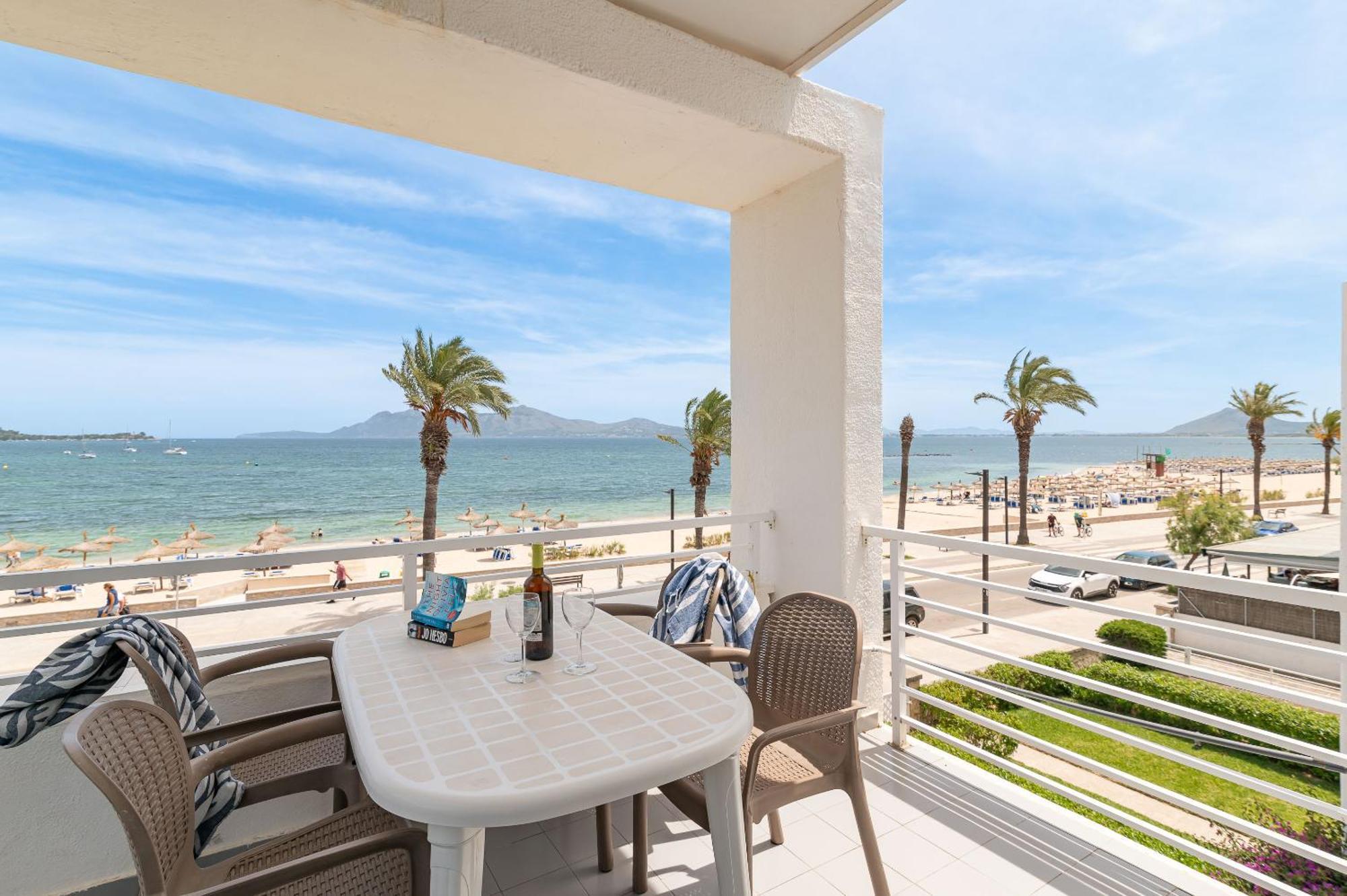 Beachfront Sivella By Sealand * Port de Pollenca